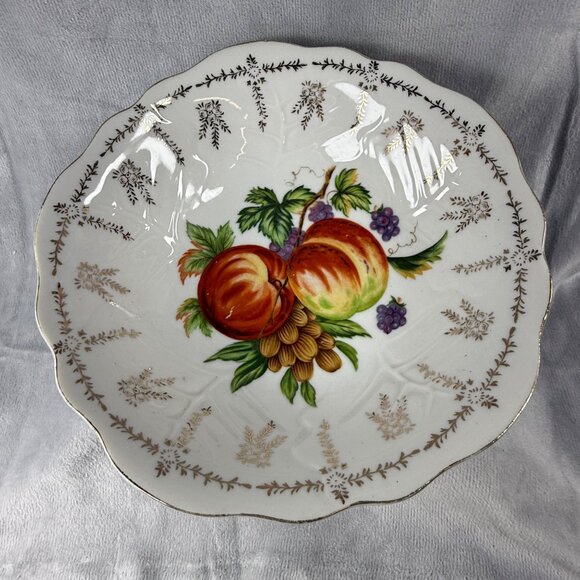 Vintage Porcelain Fruit Motif Decorative Shallow Bowl Scalloped Edge Gold Trim - Picture 2 of 16